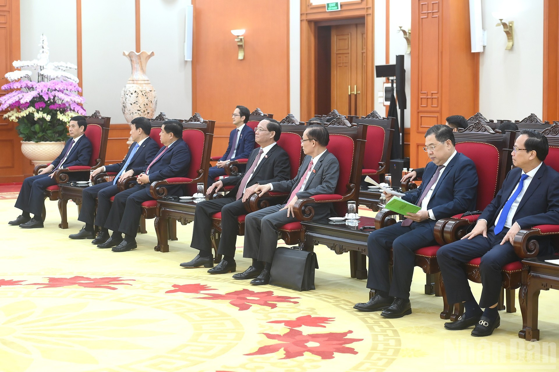 Asistentes vietnamitas en el evento.