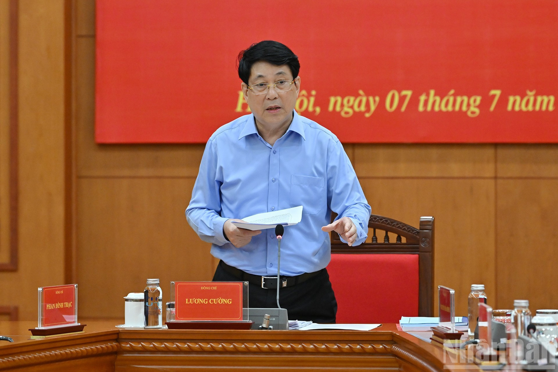 El presidente Luong Cuong interviene en la reunión.