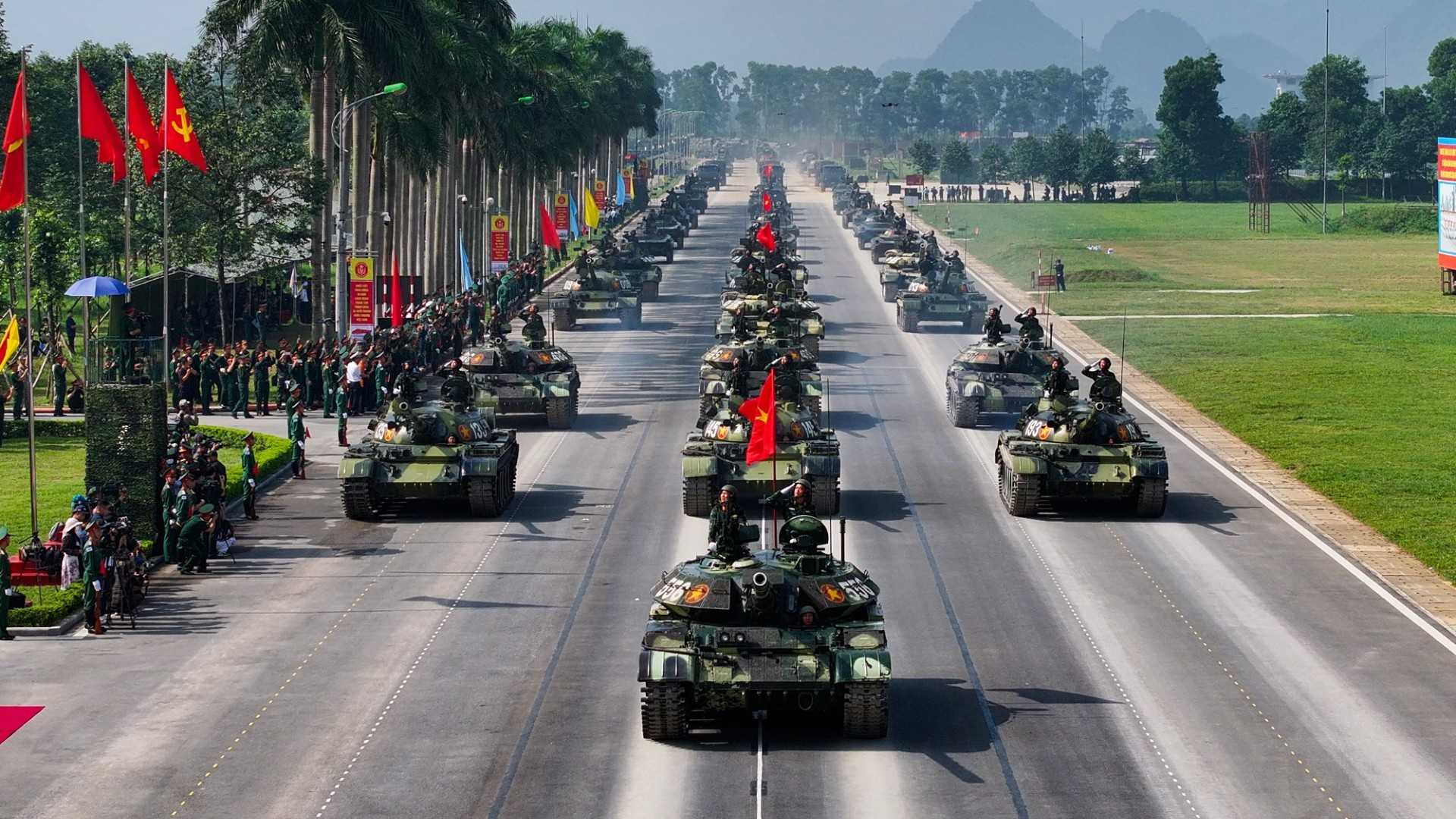 [Foto] Fuerzas militares y policiales realizan ensayo conjunto para el 80º aniversario del Día Nacional de Vietnam