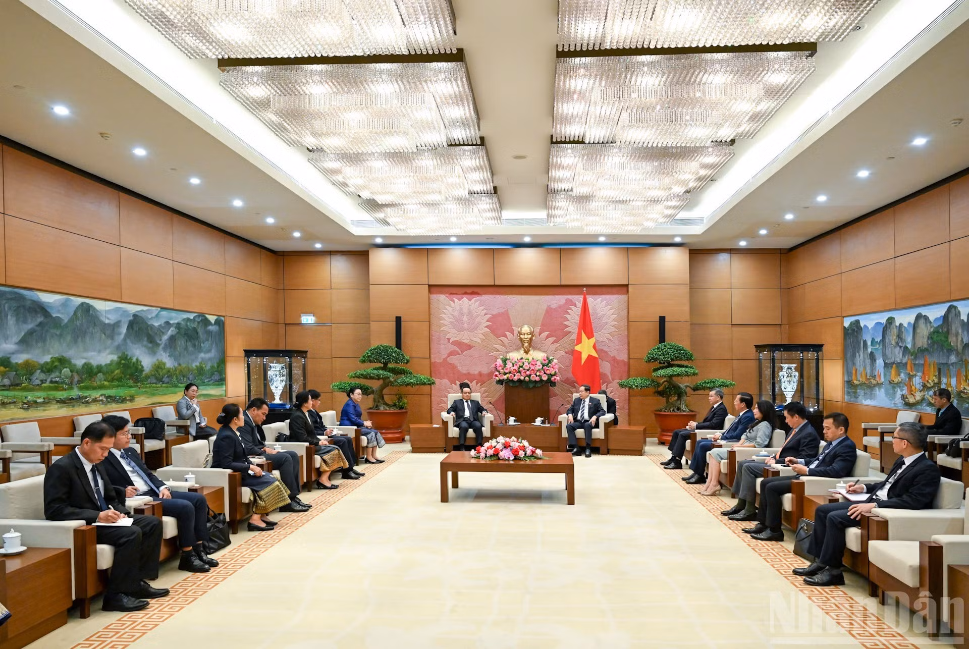 Escena de la reunión.