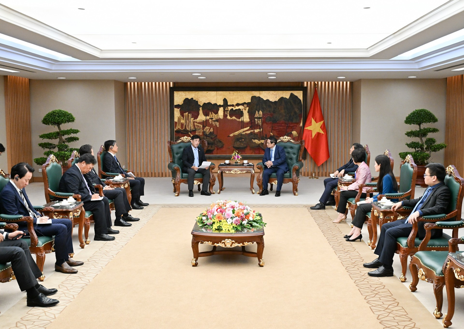 [Foto] Premier vietnamita recibe al director ejecutivo del Grupo Sumitomo