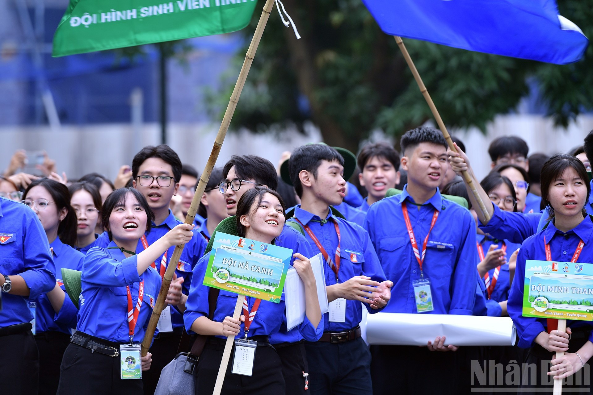 Los jóvenes ayudarán a la población a acceder a los servicios públicos en línea y a utilizarlos, y colaborarán con las autoridades locales en la digitalización de expedientes y datos administrativos, así como en la gestión electrónica.