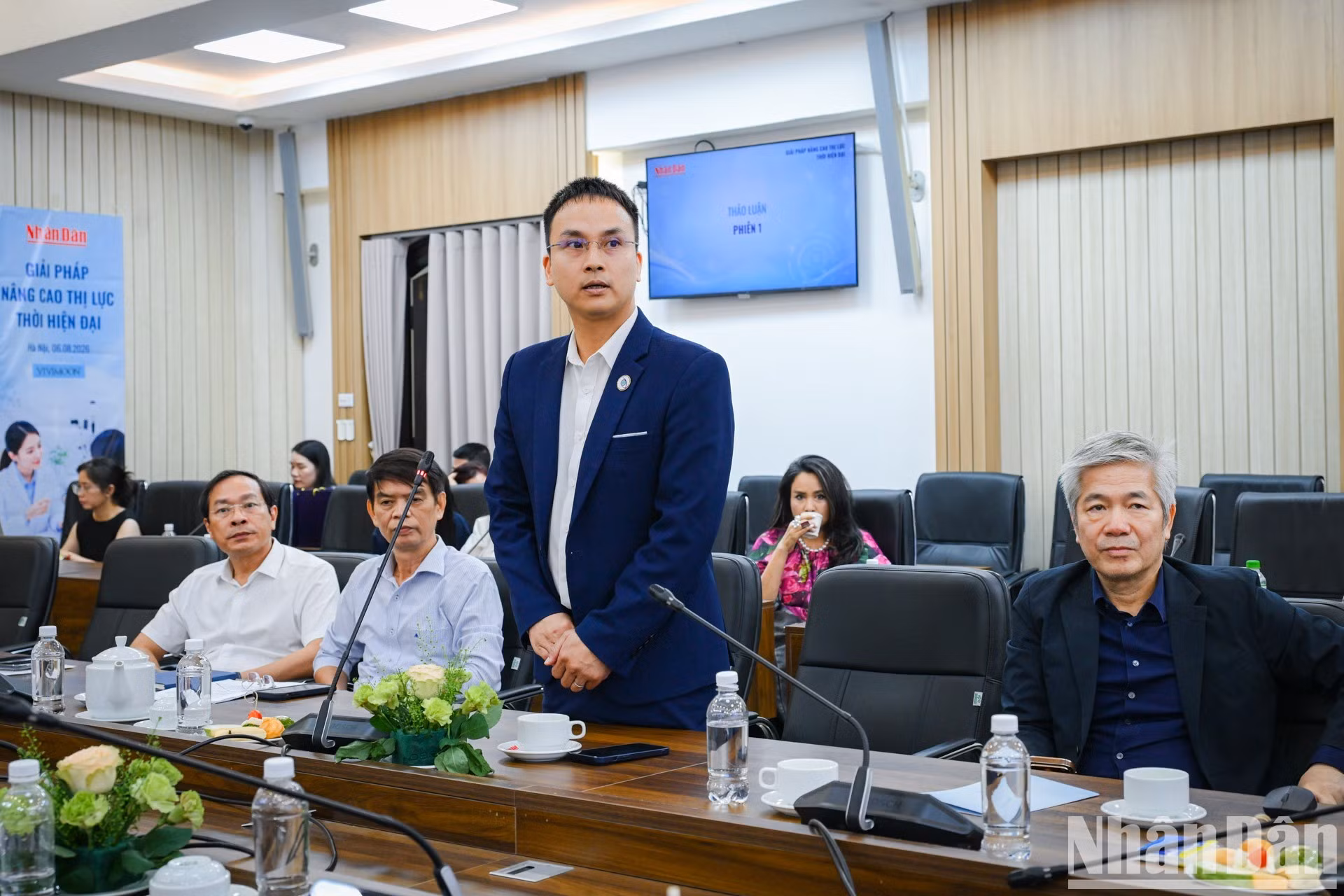 Representante del Hospital Oftalmológico Hoa Lu, en la provincia de Ninh Binh, comparte sus opiniones.