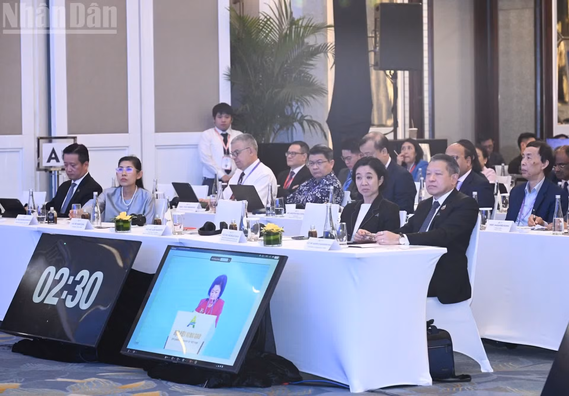 Los Estados miembros de la Asean deben reforzar su autonomía estratégica, diversificar sus socios para evitar la dependencia de un único mercado, actuar de manera conjunta sobre la base de los principios de inclusión y sostenibilidad, y promover modalidades de cooperación Sur-Sur y triangular.
