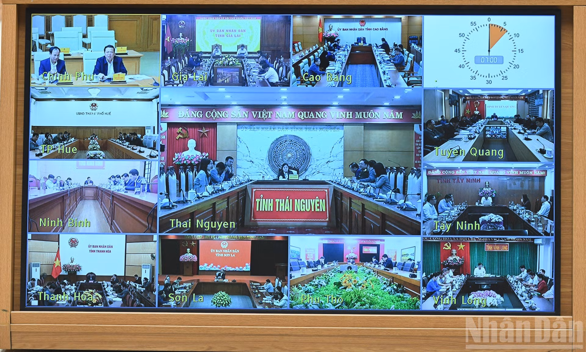 La reunión se conecta en línea con 34 provincias y ciudades.
