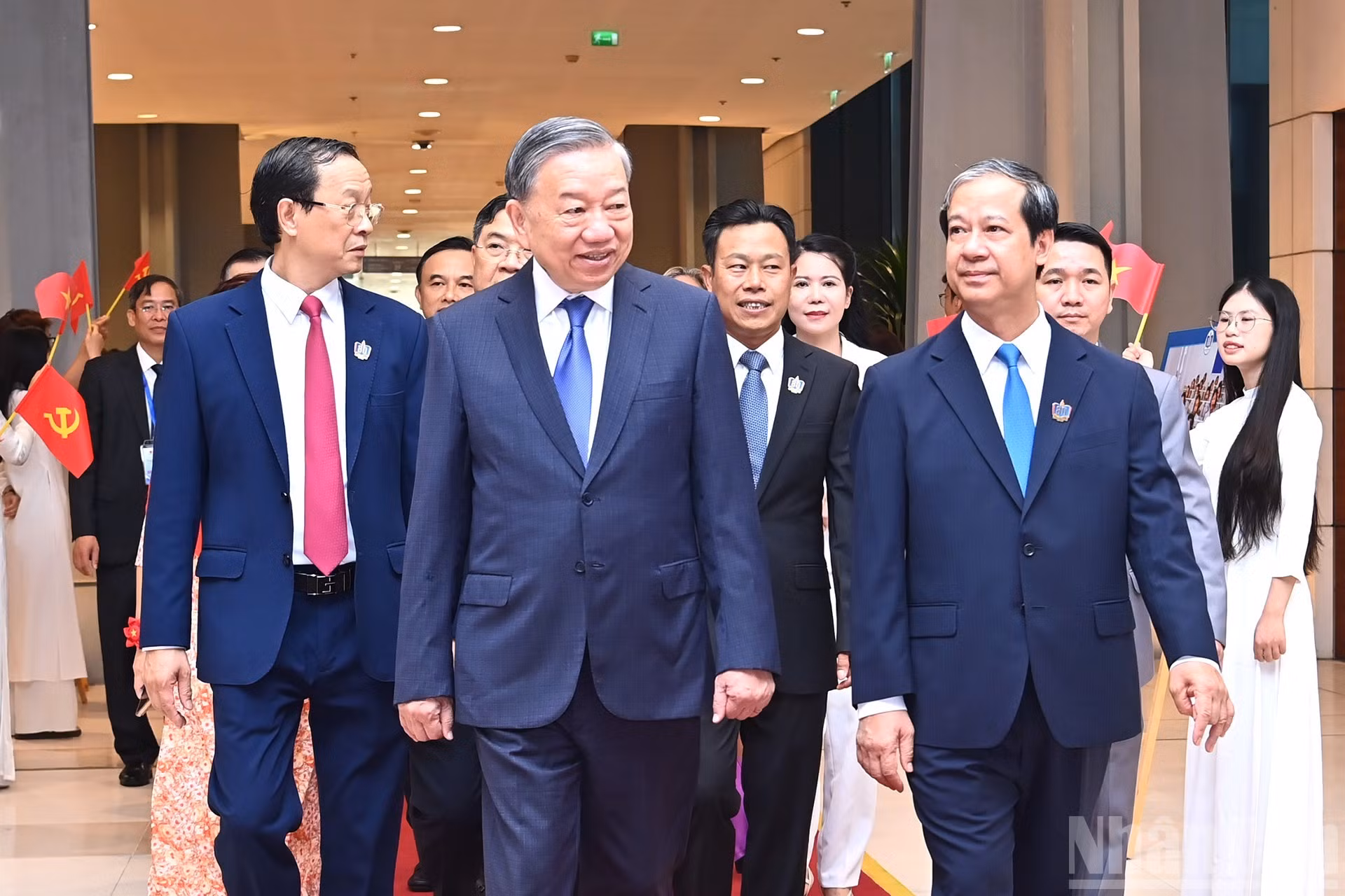 El secretario general del Partido Comunista de Vietnam, To Lam, llega al acto.