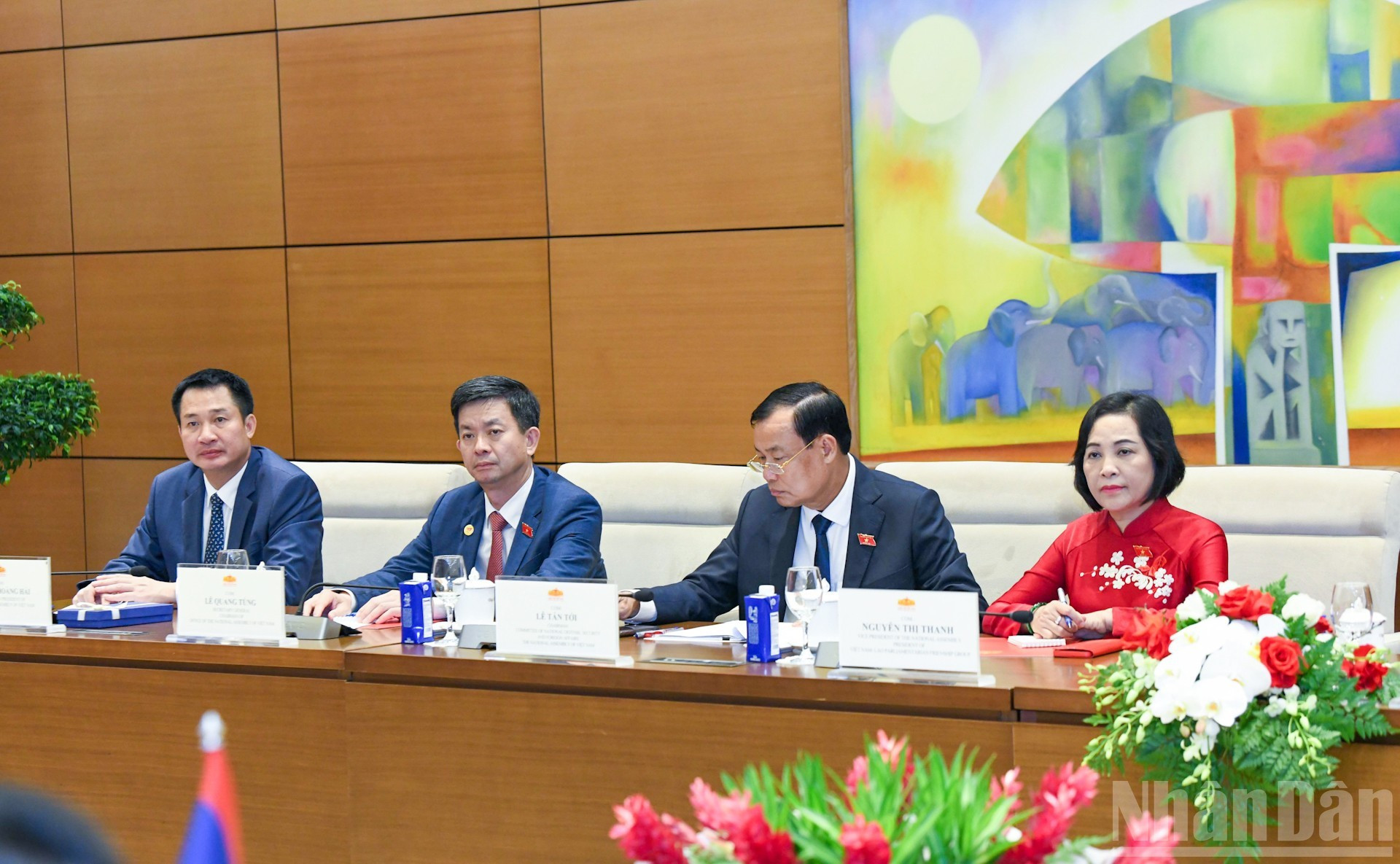 La vicepresidenta de la Asamblea Nacional Nguyen Thi Thanh y otros delegados vietnamitas en la cita. La vicepresidenta de la Asamblea Nacional Nguyen Thi Thanh y otros delegados vietnamitas en la cita.