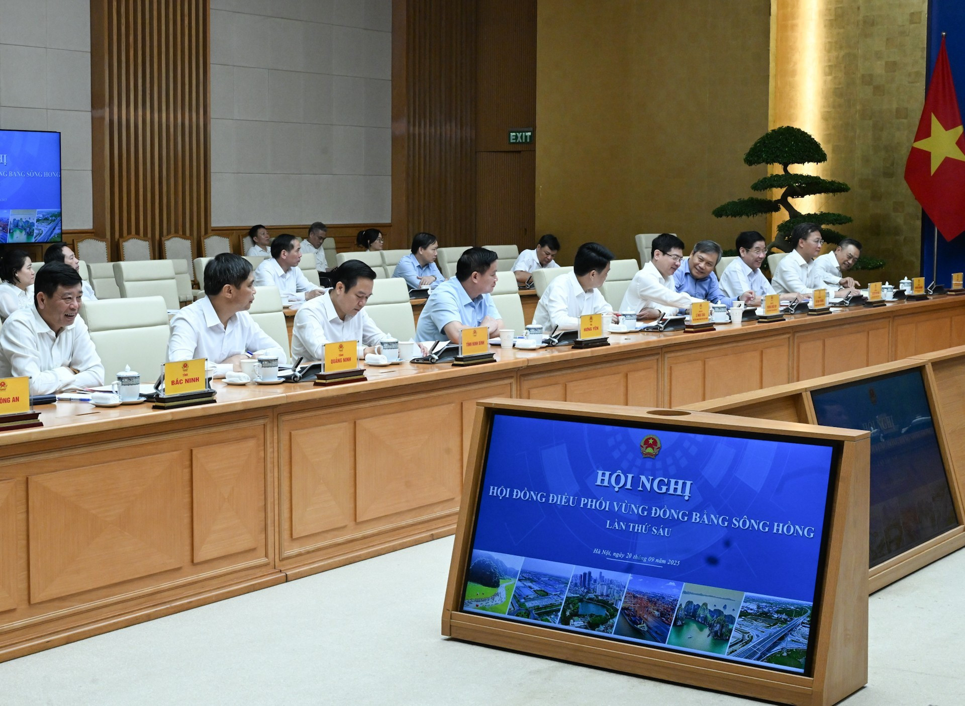 Asistentes a la reunión.