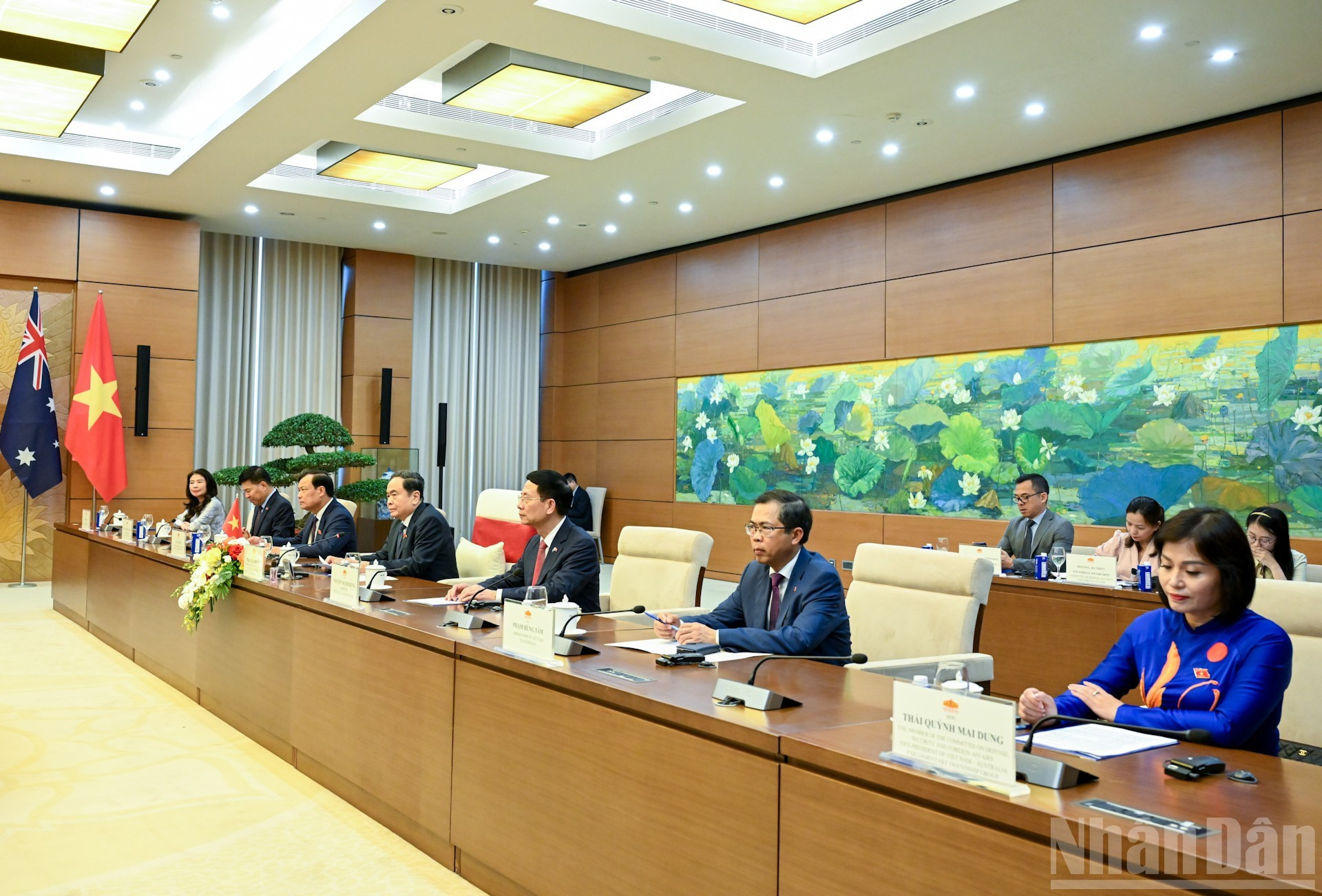 Asistentes vietnamitas en el evento.