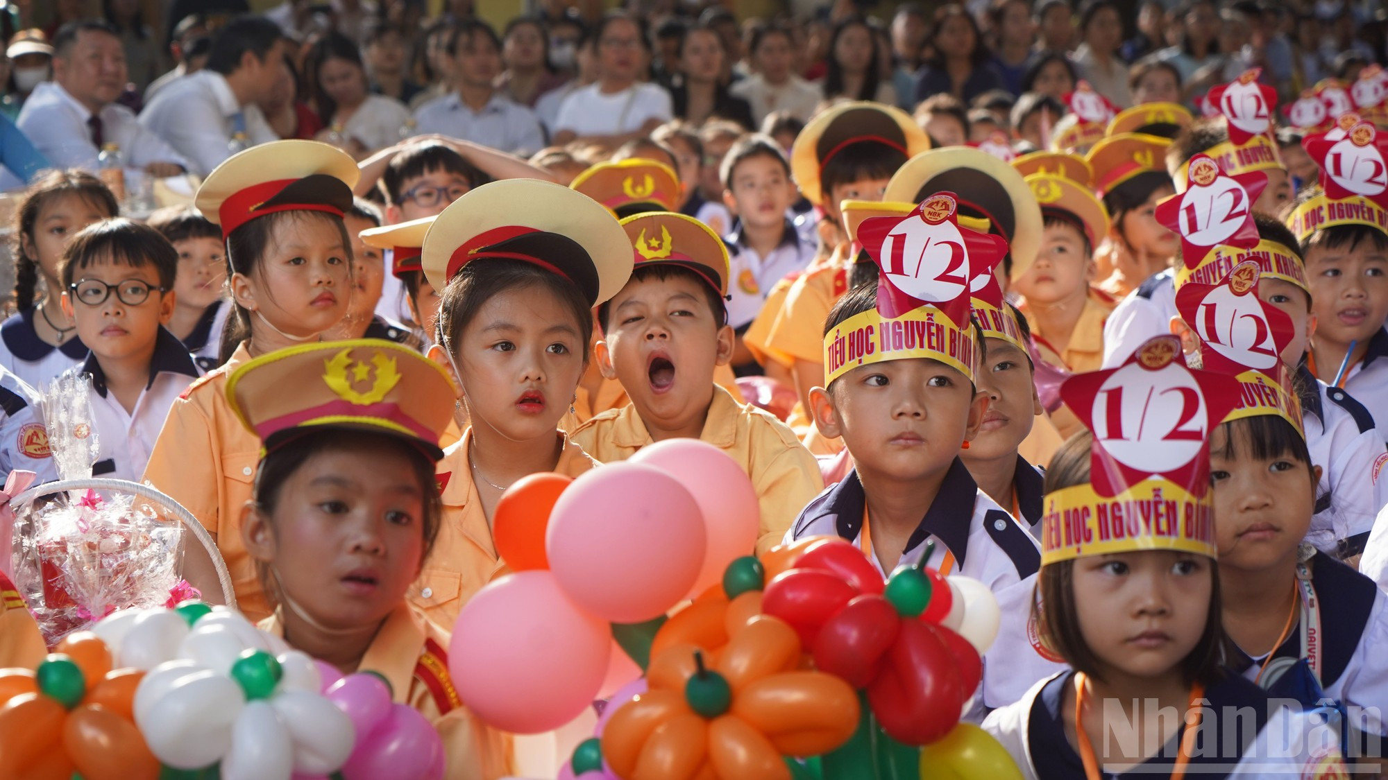 La inocencia de los &quot;futuros brotes del país&quot;.