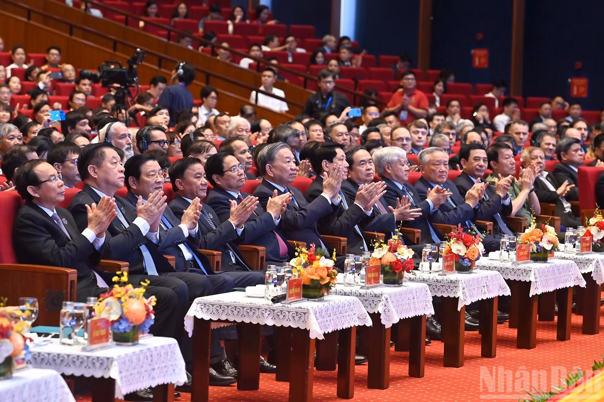 Los dirigentes en el evento.