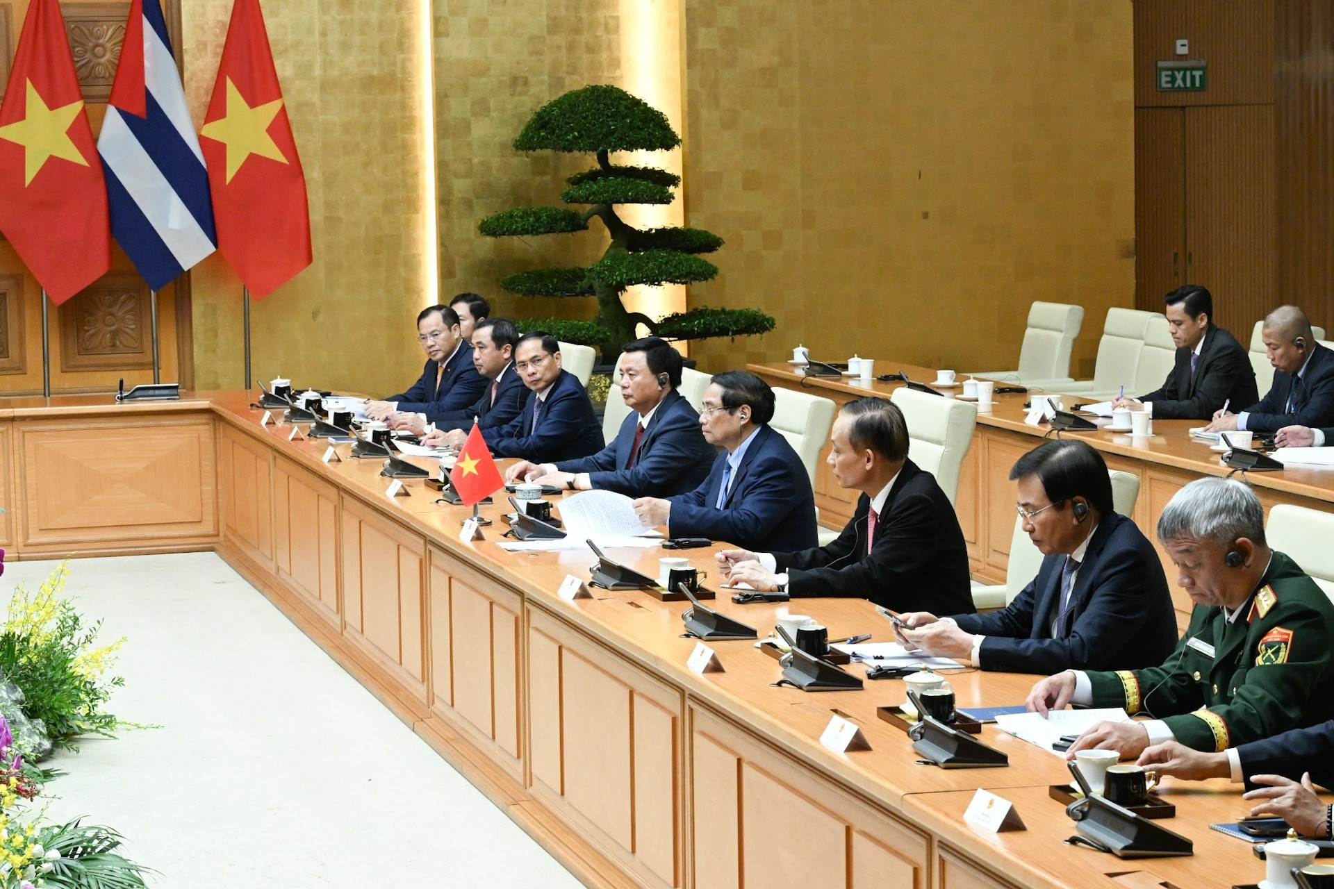 Asistentes vietnamitas al encuentro. Asistentes vietnamitas al encuentro.