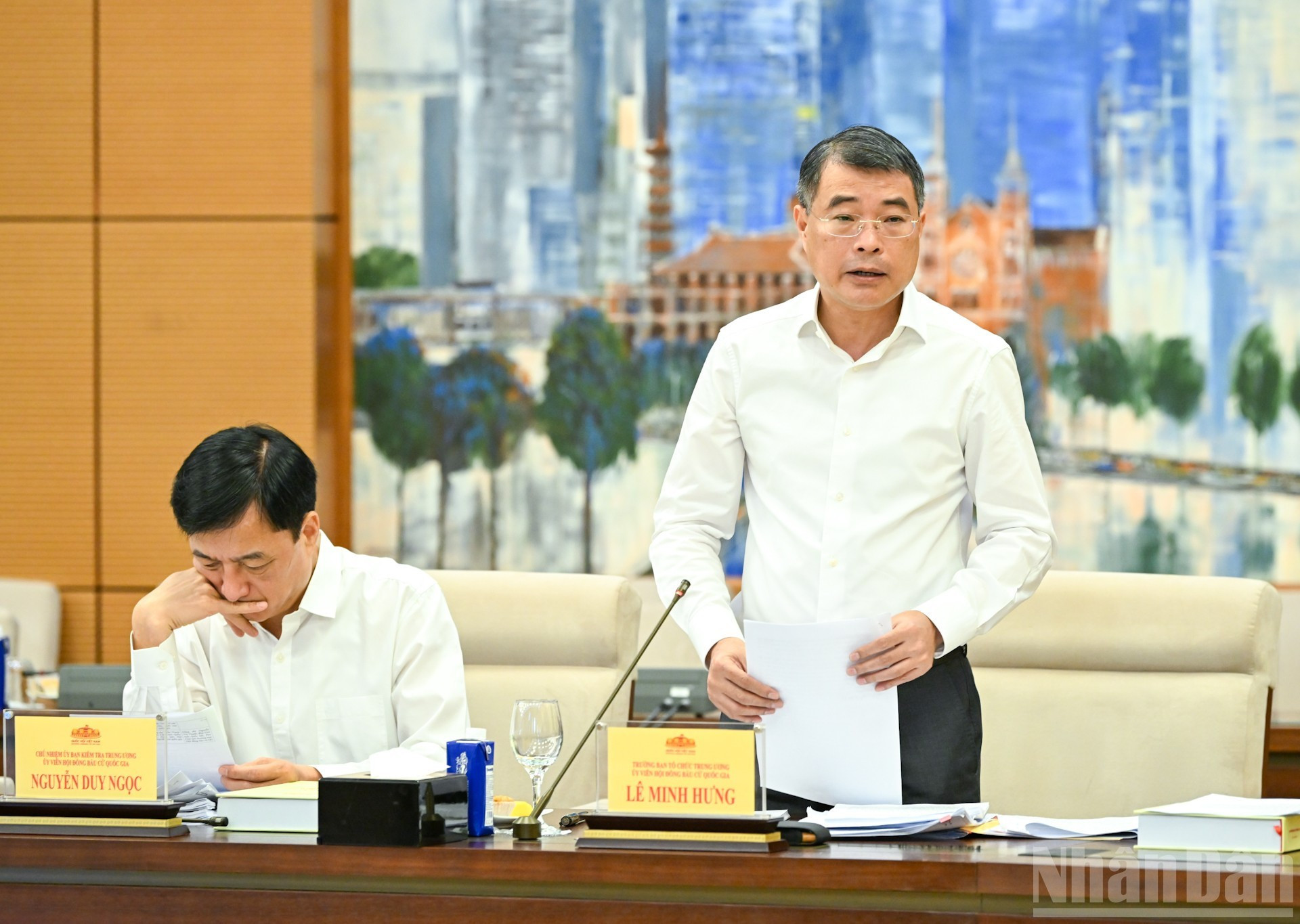 Le Minh Hung, miembro del Buró Político y del Secretariado del Comité Central del Partido Comunista de Vietnam (PCV) y jefe de su Comisión de Organización, en la cita.