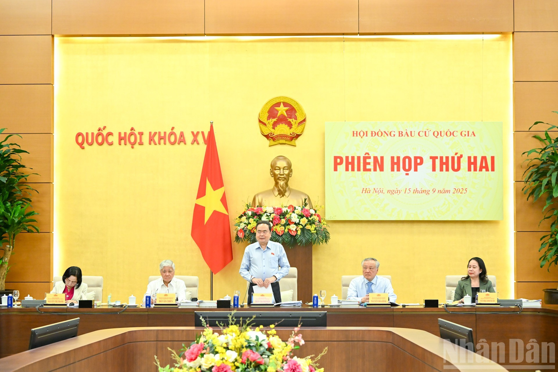 [Foto] Titular del Legislativo vietnamita preside segunda reunión del Consejo Electoral Nacional