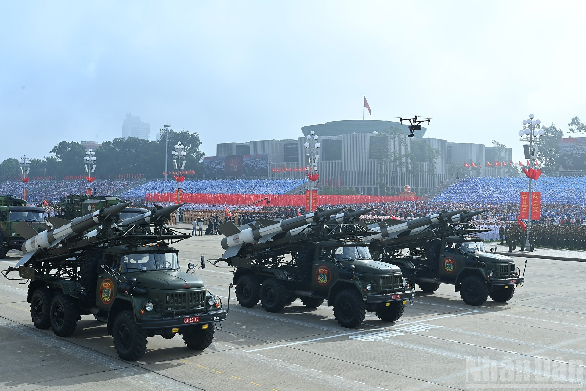 El sistema de misiles antiaéreos S-125-VT, mejorado por Vietnam, representa la capacidad de combate y la autonomía industrial en defensa nacional.