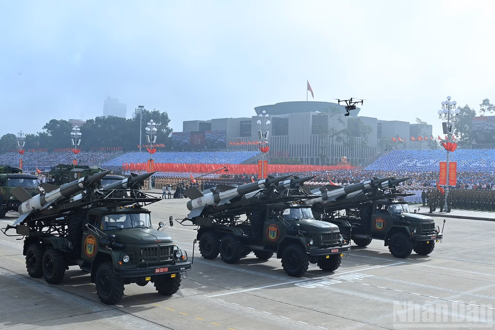 El sistema de misiles antiaéreos S-125-VT, mejorado por Vietnam, representa la capacidad de combate y la autonomía industrial en defensa nacional.