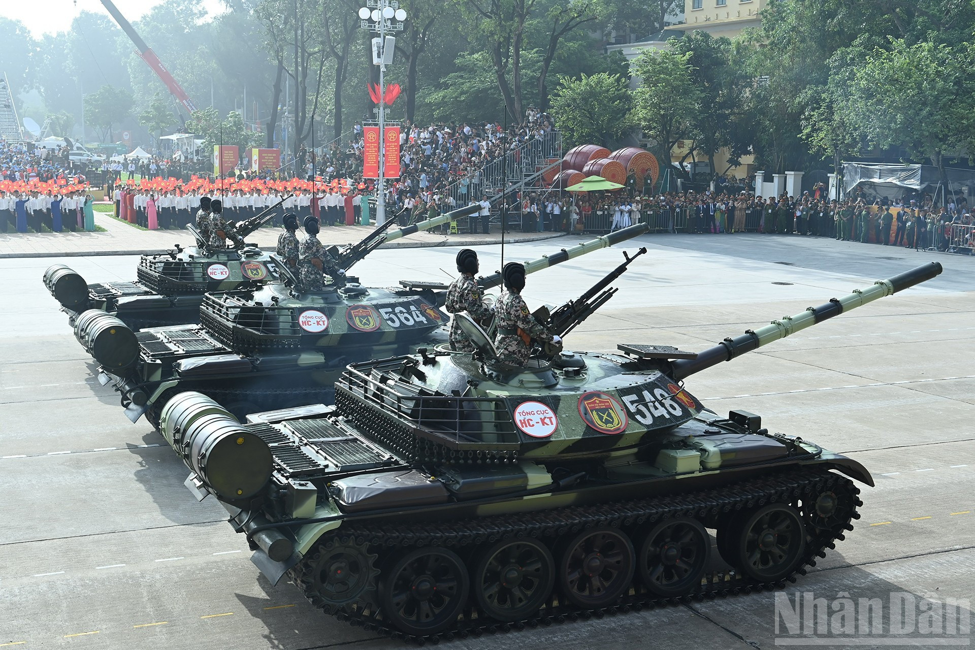 En especial, la versión T-54B es modernizada y mejorada para cumplir con los requisitos del combate moderno.