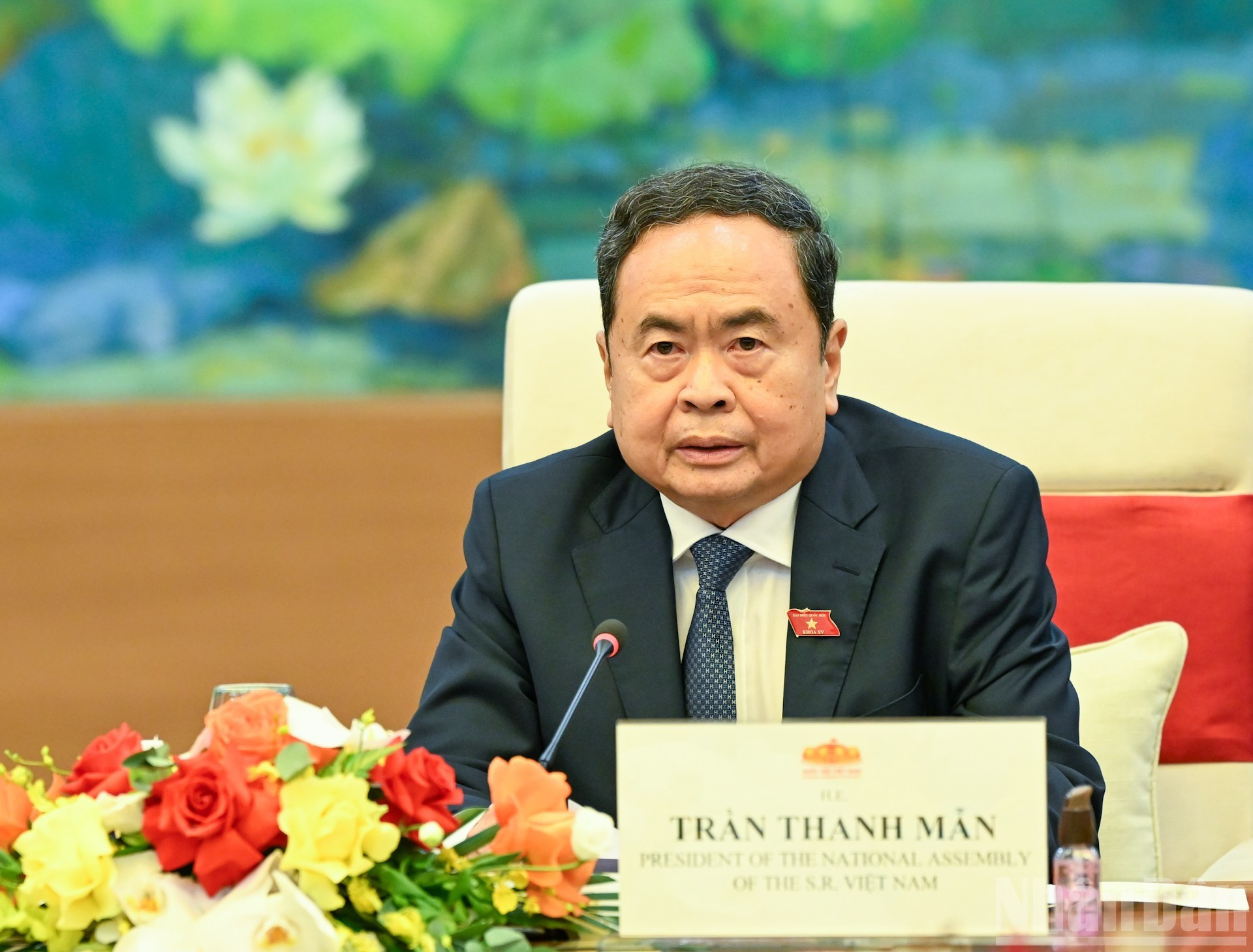 Thanh Man habla en la reunión.