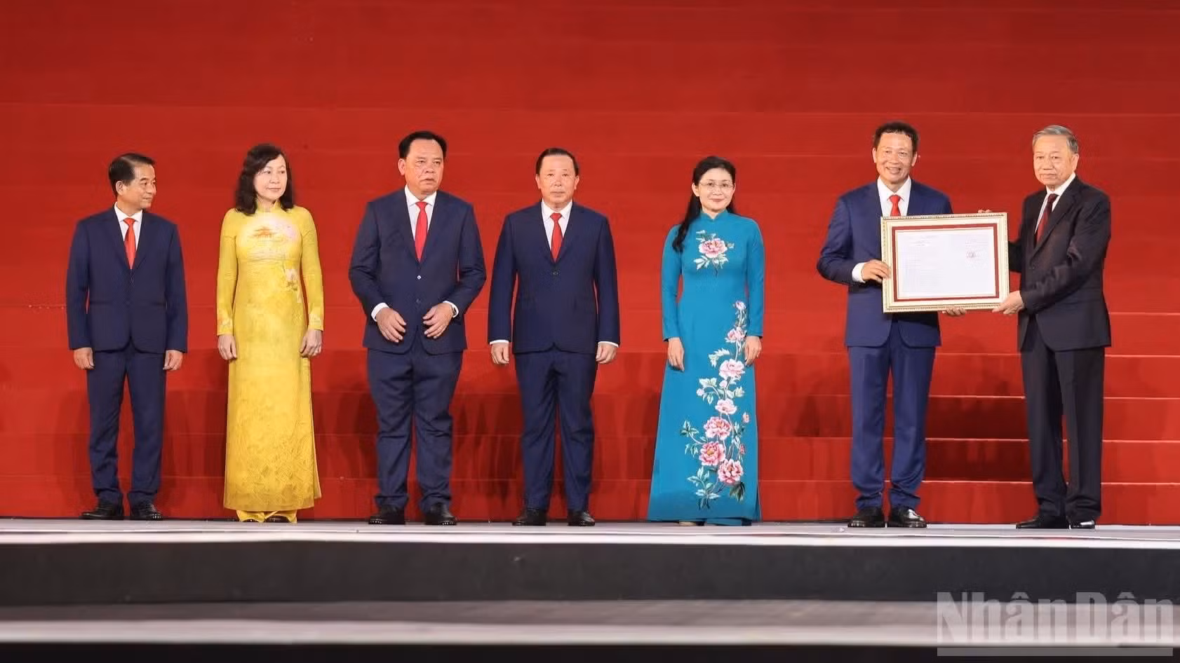[Foto] Líder vietnamita asiste a acto para anunciar creación de ciudad de Dong Nai