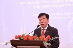 El embajador de Vietnam en Corea del Sur, Vu Ho, habla en la cita (Fuente: VNA)