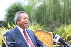 Boviengkham Vongdala, presidente de la Asociación de Amistad Laos-Vietnam, en la entrevista. (Foto: VNA)