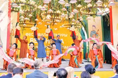 Artistas del Teatro de Marionetas de Vietnam actúan en el Festival de Cultura Vietnamita 2025 en Moscú, la capital de Rusia. (Foto: Teatro de Marionetas de Vietnam)