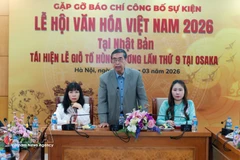 Nguyen Phu Binh, presidente de la Asociación de Enlace con los Vietnamitas en el Extranjero, habla en el evento. (Foto: VNA)
