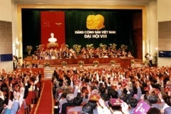 [Foto] Vietnam aceleró proceso de Doi Moi e integración global en período 1996-2005