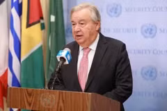 El secretario general de las Naciones Unidas, Antonio Guterres, habla en una rueda de prensa en Nueva York, EE. UU. (Foto: VNA)