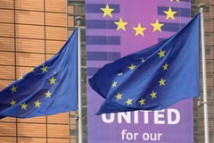 La bandera de la Unión Europea ondea frente al edificio Berlaymont, sede de la Comisión Europea, en Bruselas, Bélgica, el 29 de enero de 2025. (Foto: Xinhua)