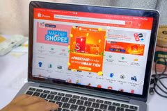 El comercio electrónico de Vietnam alcanzó un valor estimado de 38.500 millones de dólares, un 21 por ciento más en 2025. (Foto: VNA)