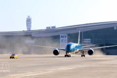 Un Boeing 787 de Vietnam Airlines, la aerolínea nacional de Vietnam, aterrizó en el Aeropuerto Internacional de Long Thanh en su primer vuelo. (Foto: VNA)