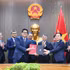 El primer ministro de Vietnam, Le Minh Hung, presencia la firma de un acuerdo de alianza estratégica entre Petrovietnam y PETRONAS. (Foto: Nhan Dan)