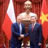 El secretario general del Partido Comunista de Vietnam y presidente del país, To Lam, recibe al primer ministro de Polonia, Donald Tusk. (Foto: Nhan Dan)