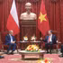 Reunión entre el secretario general del Partido Comunista y presidente de Vietnam, To Lam, y el primer ministro de Polonia, Donald Tusk.