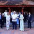 El presidente de Panamá, José Raúl Mulino Quintero, y su esposa, Maricel Cohen de Mulino, visitan el complejo del Templo de la Literatura en Vietnam. (Foto: VNA)