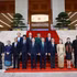 El primer ministro Le Minh Hung (en primer plano, séptimo desde la izquierda), diplomáticos y funcionarios de la Asean en la reunión celebrada en Hanói el 27 de agosto. (Foto: VNA)