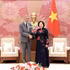 La vicepresidenta de la Asamblea Nacional de Vietnam, Nguyen Thi Hong, y el secretario general del MIU, Miguel Mejía. (Foto: VNA)