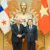 El presidente de Panamá, José Raúl Mulino, y el titular de la Asamblea Nacional, Tran Thanh Man (Fuente: Duy Linh/nhandan.vn)