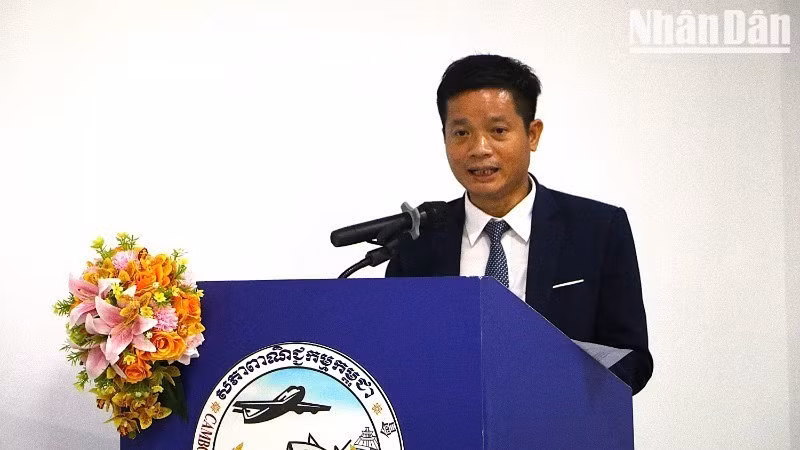 El director de la Oficina Comercial de Vietnam en Camboya, Do Viet Phuong, en su intervención. (Foto: Nhan Dan)