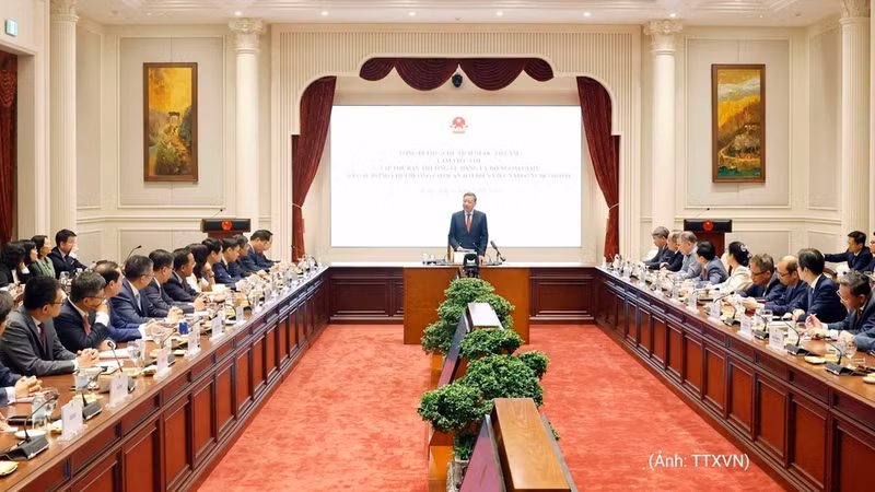 El secretario general del Partido Comunista de Vietnam y presidente del país, To Lam, preside la cita. (Foto: VNA)