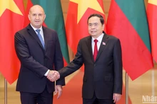 [Foto] Máximo dirigente legislador vietnamita se entrevista con presidente búlgaro