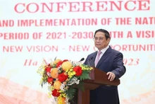 El primer ministro de Vietnam, Pham Minh Chinh, habla en el evento. (Foto: VNA)