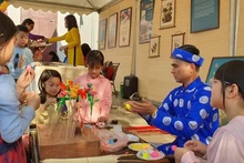 Presentan la elaboración de los juguetes To he. (Foto: VNA)