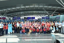 La delegación deportiva vietnamita de discapacitados parten hacia Camboya para Asean Para Games 12. (Foto: VNA)
