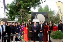 Delegados en el acto. (Foto: Embajada de Vietnam en Chile)