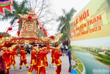 Preservan rituales culturales del Festival del Sello Real en el Templo Tran