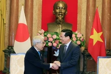 El presidente de Vietnam, Vo Van Thuong, recibió al titular del Senado japonés, Otsuji Hidehisa, en visita oficial a Vietnam (6 de septiembre de 2023). (Foto: VNA)