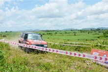 Inauguran torneo de carreras de autos todoterreno en la provincia altiplana de Dak Lak. (Foto: VNA)