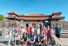 Turistas españoles en Hue. en julio de 2023. (Foto: Cao Viet Linh/ Thanh Hang) 